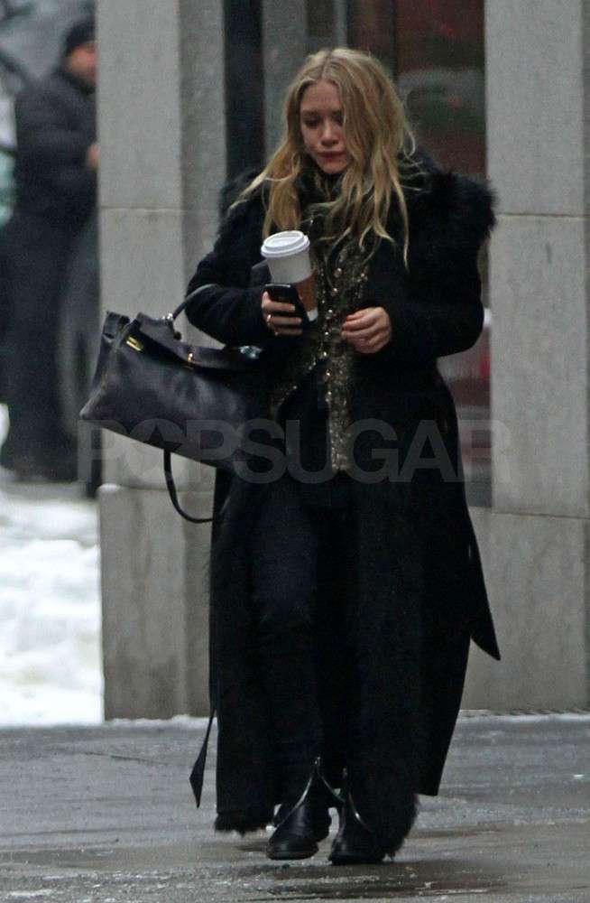 Pictures of Mary-Kate Olsen Making a Coffee Run in NYC Pictures of Mary-Kate Olsen Making a Coffee Run in NYC