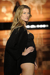 Gisele Bundchen Clarifies Her Sunscreen Is "Poison" Statement Gisele Bundchen Clarifies Her Sunscreen Is "Poison" Statement