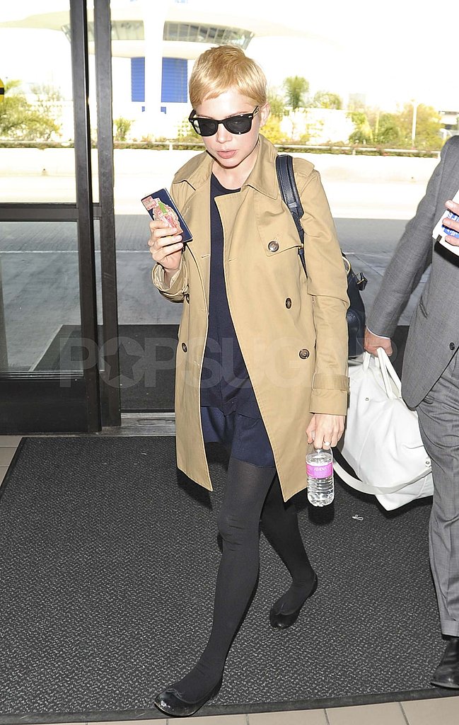 Michelle Williams Jets Out of LA Before Blue Valentine's Day Michelle Williams Jets Out of LA Before Blue Valentine's Day