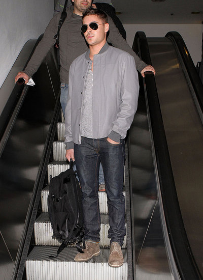 Pictures of Zac Efron Signing Autographs at the Airport Pictures of Zac Efron Signing Autographs at the Airport