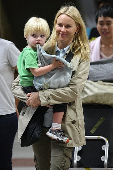 Pictures of Naomi Watts and Samuel Schreiber Leaving Thailand Pictures of Naomi Watts and Samuel Schreiber Leaving Thailand