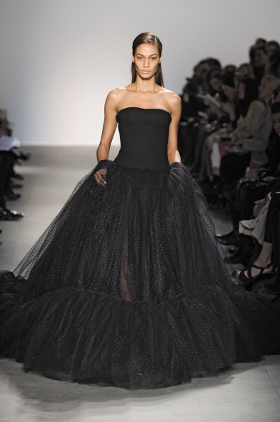 Fall 2011 Paris Fashion Week: Giambattista Valli Fall 2011 Paris Fashion Week: Giambattista Valli