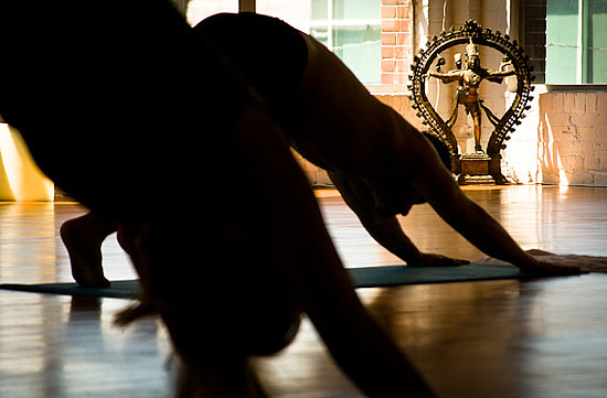 Urban Flow Yoga: Energetic and Heart-Warming Workouts