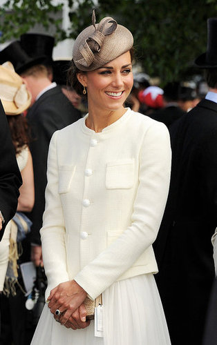 Prince William and Lovely Kate Middleton Join the Queen and Family at the Epsom Derby Prince William and Lovely Kate Middleton Join the Queen and Family at the Epsom Derby