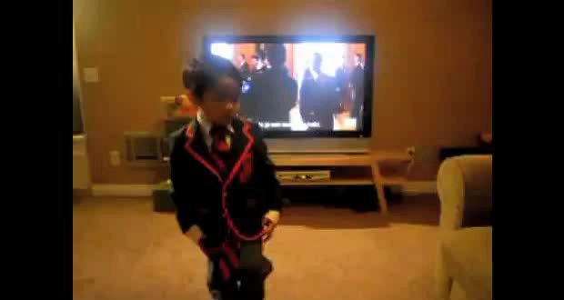 Little Warbler Joins in on Teenage Dream
