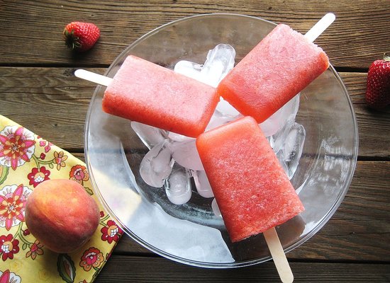 Strawberry Peach Sangria Pops