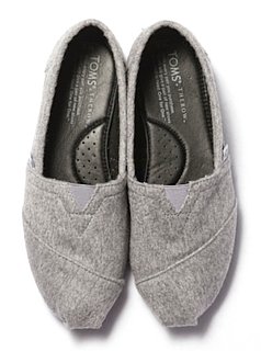 The Row For Toms Shoes: See the Cashmere Scuffs Mary-Kate and Ashley Olsens Co-Designed For Charity