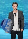 "Twilight" Cast Takes Home 5 Surf Boards From 2011 TCA - Masterpost