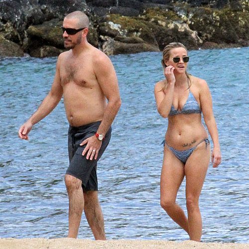 In August 2011, Reese Witherspoon and Jim Toth hit the beach in Hawaii.
In August 2011, Reese Witherspoon and Jim Toth hit the beach in Hawaii.
