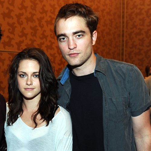10 Young Hollywood Couples Including Kristen Stewart, Robert Pattinson, Justin Bieber, Selena Gomez 10 Young Hollywood Couples Including Kristen Stewart, Robert Pattinson, Justin Bieber, Selena Gomez