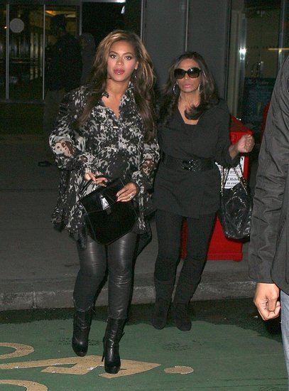 Pregnant Beyonce Knowles Pictures in NYC Previous 1 3 Next