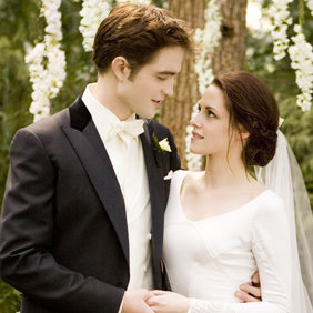 Edward and Bella Romantic Twilight Scenes