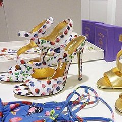 Fashion News For Nov. 23, 2011