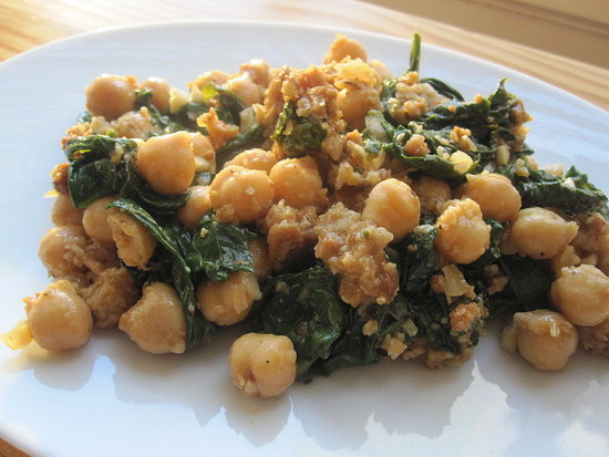 Spinach With Garbanzos