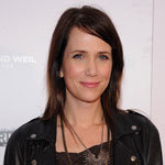 Kristen Wiig Prefers Online Shopping to Crack