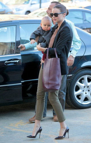 Giving her casual look a chic spin with stilettos and a blazer — Miranda's mastered this impeccable styling trick.
Giving her casual look a chic spin with stilettos and a blazer — Miranda's mastered this impeccable styling trick.