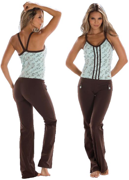 Break Free From Walls If you want to feel inspired, there’s nothing like colorful workout clothes for women to make you feel like getting up and off the couch. I suggest you save black for below the belt and throw on a bright top, or if you prefer, wear black from head to toe topped off by a colorful athletic jacket.