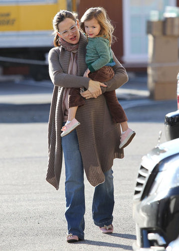 Jennifer Garner and Seraphina Affleck went to grab a warm beverage in LA.
Jennifer Garner and Seraphina Affleck went to grab a warm beverage in LA.