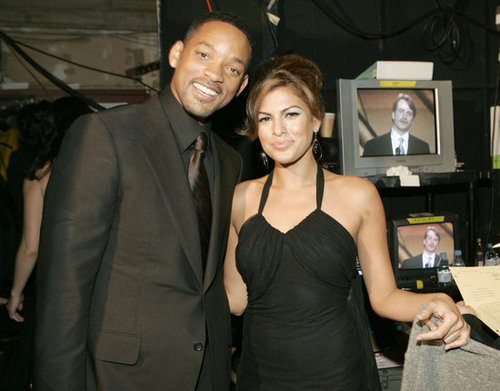 Will Smith and Eva Mendes posed together backstage during the 2005 show.
Will Smith and Eva Mendes posed together backstage during the 2005 show.