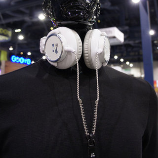 Zipper Headphone Cords From Zipbuds at CES 2012