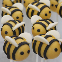 Cute Cake Pops For a Baby Shower