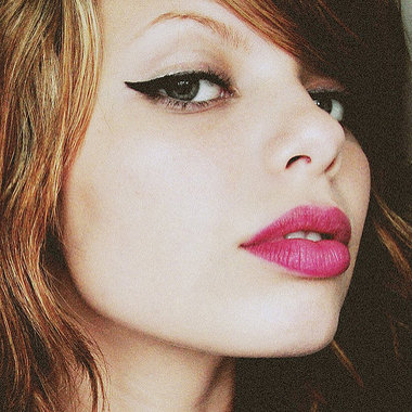 How to Make Winged Eyeliner Easy