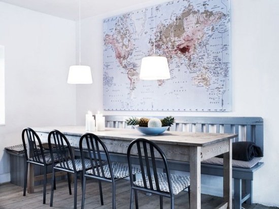 A casual dining room with a global view.
A casual dining room with a global view.