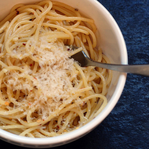 Spaghetti Aglio, Olio, e Peperoncino Spaghetti Aglio, Olio, e Peperoncino