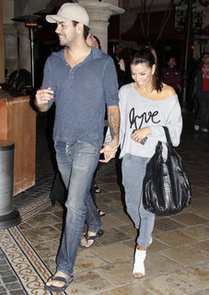 Eva Longoria and Eduardo Cruz Holding Hands Pictures