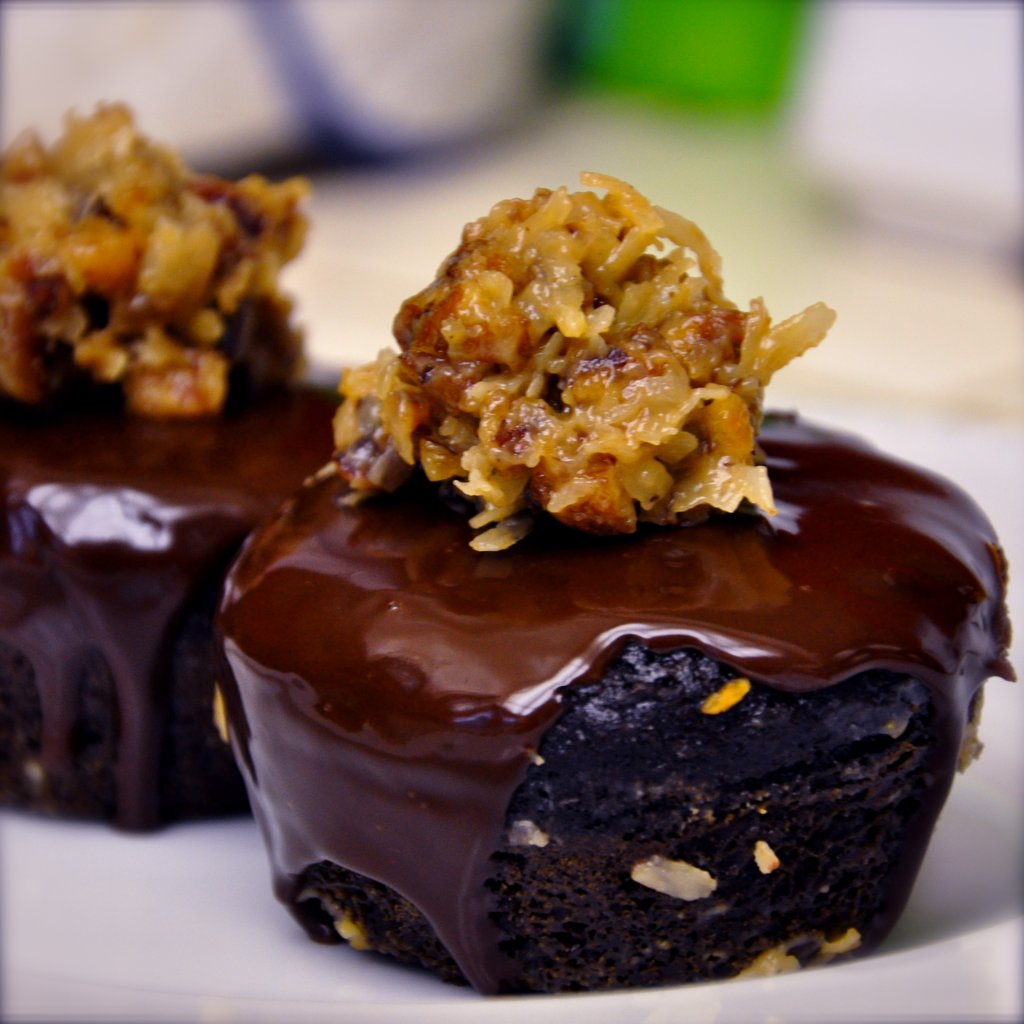 German Chocolate Cupcakes Hostess Inspired German Chocolate Cupcakes Hostess Inspired