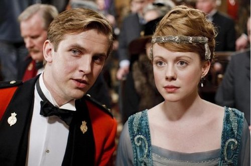 Bad news for Lavinia: blond hair wasn't so fashionable during the Edwardian era. Instead, chestnut-brown hair was considered the height of beauty.
Source: ITV
Bad news for Lavinia: blond hair wasn't so fashionable during the Edwardian era. Instead, chestnut-brown hair was considered the height of beauty.
Source: ITV