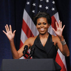Michelle Obama Beats Ellen at Push-Ups Michelle Obama Beats Ellen at Push-Ups