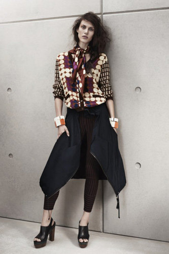 Silk Shirt, $60
Necklace, $50
Jacket, $80
Silk Shirt, $60
Necklace, $50
Jacket, $80