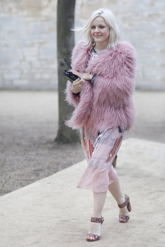 An ultra-femme and ultra-luxe take thanks to a powder pink palette, soft texture, and delicate sequins.
An ultra-femme and ultra-luxe take thanks to a powder pink palette, soft texture, and delicate sequins.