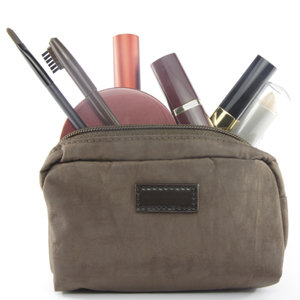 Carry a Few Touch-Up Products in Your Makeup Bag Carry a Few Touch-Up Products in Your Makeup Bag