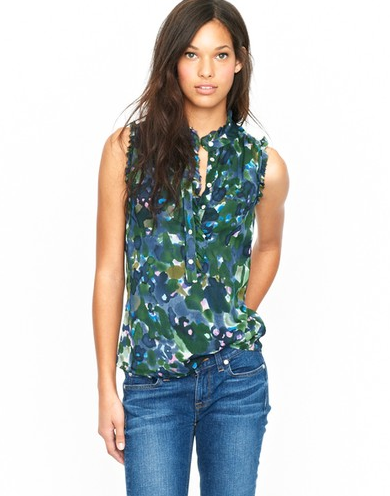 This gorgeous watercolor floral blouse is ideal for pairing with denim skinnies or cropped black trousers for an effortless 9 to 5 outfit.
J.Crew Natasha Top ($98)
This gorgeous watercolor floral blouse is ideal for pairing with denim skinnies or cropped black trousers for an effortless 9 to 5 outfit.
J.Crew Natasha Top ($98)