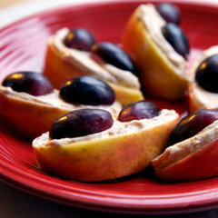 Low-Calorie Peanut Butter Snack Made With Apples and Greek Yogurt