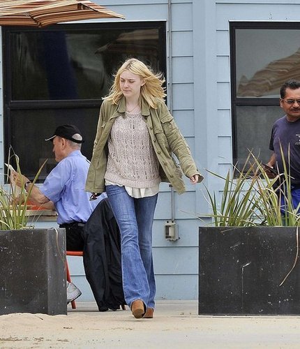 Dakota Fanning Goes '70s