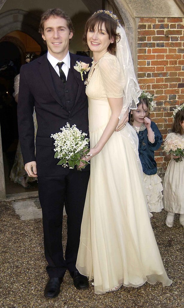 Emily Mortimer married Alessandro Nivola in Oxford during January 2003.
Emily Mortimer married Alessandro Nivola in Oxford during January 2003.