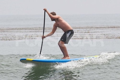 Shirtless Robert Pattinson Plays on the Beach — See Over 100 Pictures! Shirtless Robert Pattinson Plays on the Beach — See Over 100 Pictures!