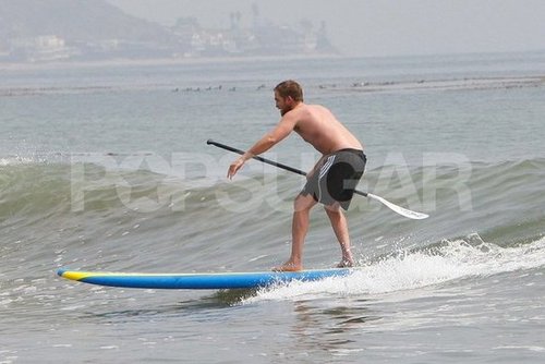 Shirtless Robert Pattinson Plays on the Beach — See Over 100 Pictures! Shirtless Robert Pattinson Plays on the Beach — See Over 100 Pictures!
