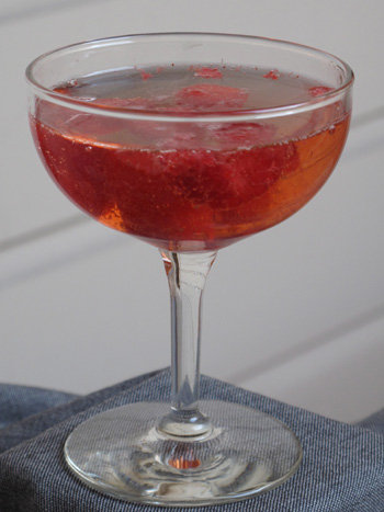 Raspberry Champagne Cocktail Raspberry Champagne Cocktail