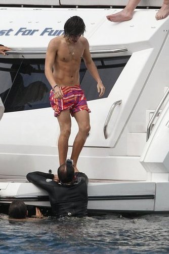One Direction Celebrates SNL Success With a Shirtless Swim One Direction Celebrates SNL Success With a Shirtless Swim