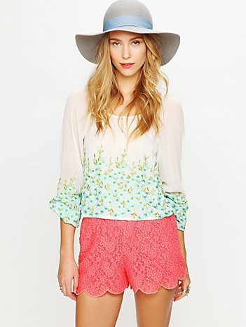 We love both the bright hue and the lacy detail — perfect for festival season with a flowy top and pretty flat sandals.
Free People Scalloped Lace Skort ($78)
We love both the bright hue and the lacy detail — perfect for festival season with a flowy top and pretty flat sandals.
Free People Scalloped Lace Skort ($78)