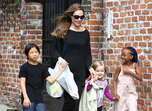 In March 2012, Angelina Jolie explored New Orleans with Pax, Vivienne, and Zahara.
In March 2012, Angelina Jolie explored New Orleans with Pax, Vivienne, and Zahara.
