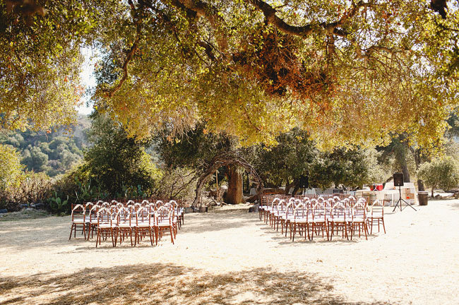 To keep up the natural, earthy style, try an archway made of branches. Dress it up with flowers and greenery — or don't, since it's gorgeous all on its own.
Photo by Matthew Morgan Photography via Green Wedding Shoes
To keep up the natural, earthy style, try an archway made of branches. Dress it up with flowers and greenery — or don't, since it's gorgeous all on its own.
Photo by Matthew Morgan Photography via Green Wedding Shoes