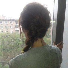Victoria Beckham's Baggy Braid Victoria Beckham's Baggy Braid