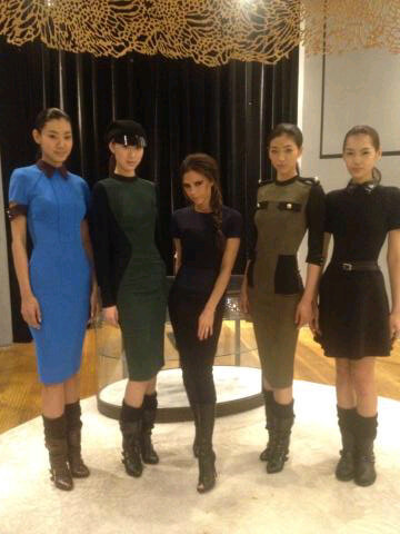 Victoria Beckham posed with models dressed in her Autumn/Winter 2012 designs.
Source: Twitter User VictoriaBeckham
Victoria Beckham posed with models dressed in her Autumn/Winter 2012 designs.
Source: Twitter User VictoriaBeckham
