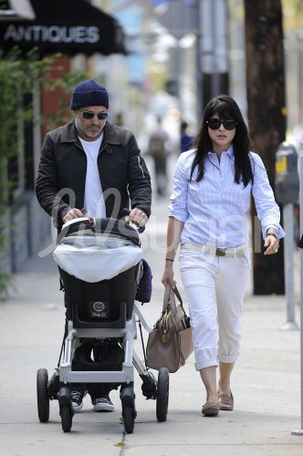 Selma Blair and Arthur: Orbit Stroller Travel System Selma Blair and Arthur: Orbit Stroller Travel System