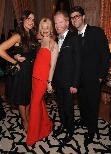 Modern Family costars posed with Elizabeth Banks at the White House Correspondant's Dinner.
Modern Family costars posed with Elizabeth Banks at the White House Correspondant's Dinner.
